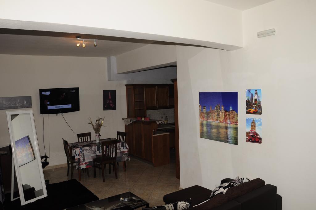 Ionias Apartment Héraklion Extérieur photo